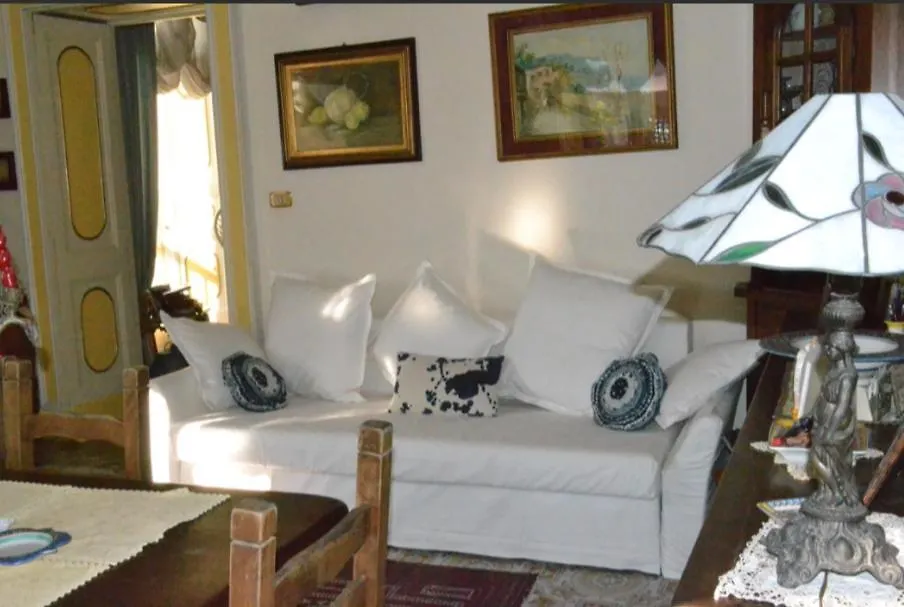 Apartment Sulle Tracce Di Sofia Loren Naples Italy