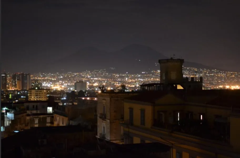 Sulle Tracce Di Sofia Loren Napoli 0*,  İtalya